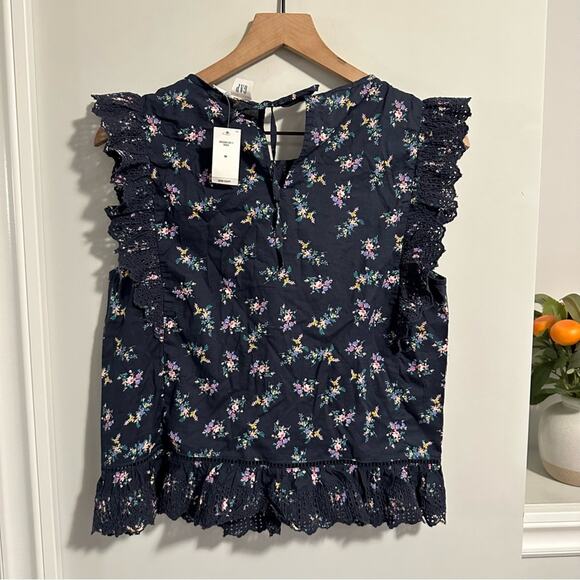 NWT GAP Navy Blue Floral Ruffle Eyelet Top Medium - Picture 6 of 12
